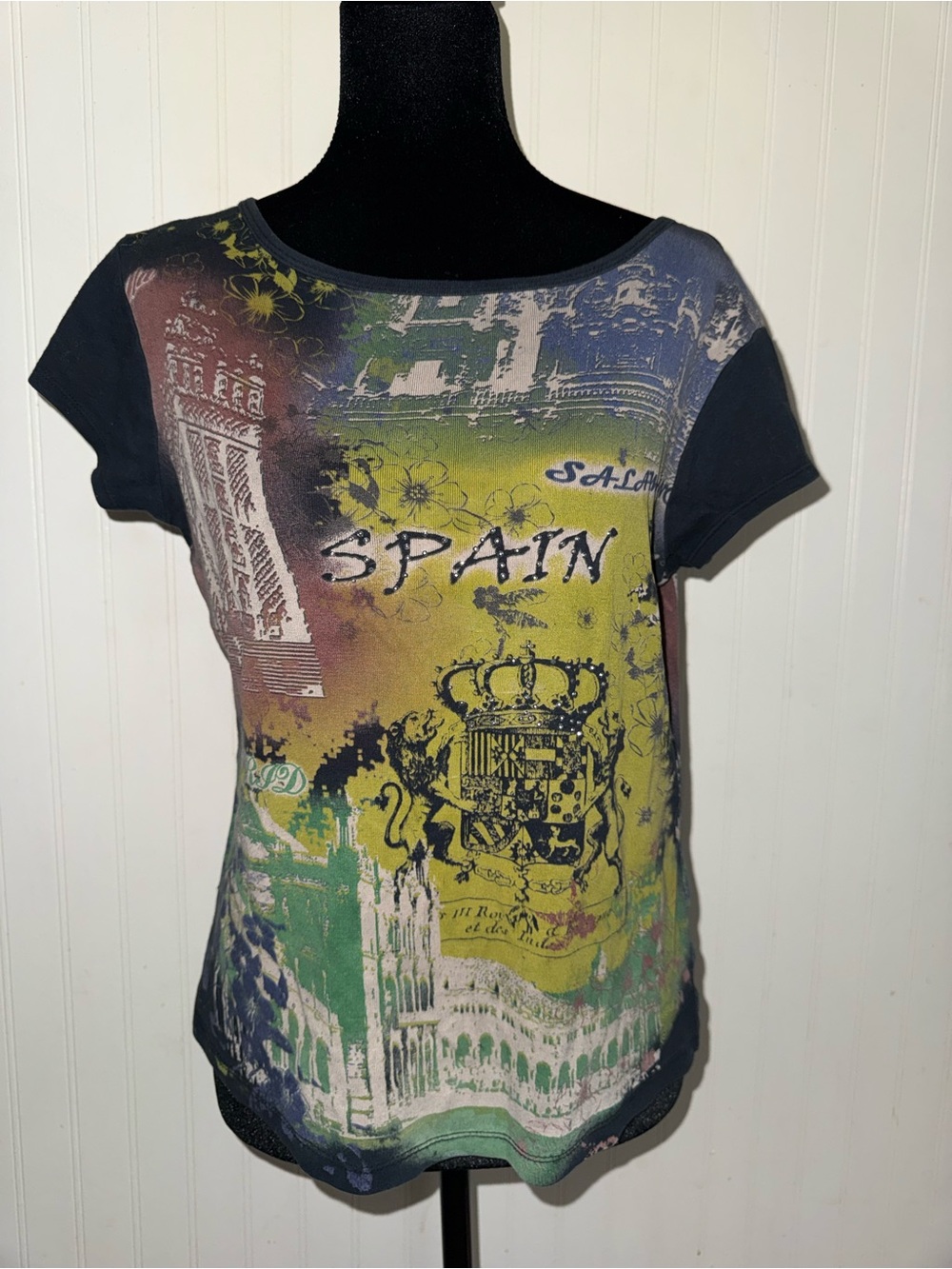 Women's 'Spain' Short Sleeve Graphic Tee - Multicolor